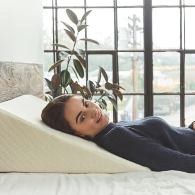 Continental Sleep, Bed Wedge Pillow With High Density Foam