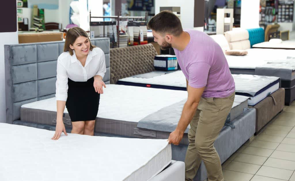 Signs and Effects of a Bad Mattress