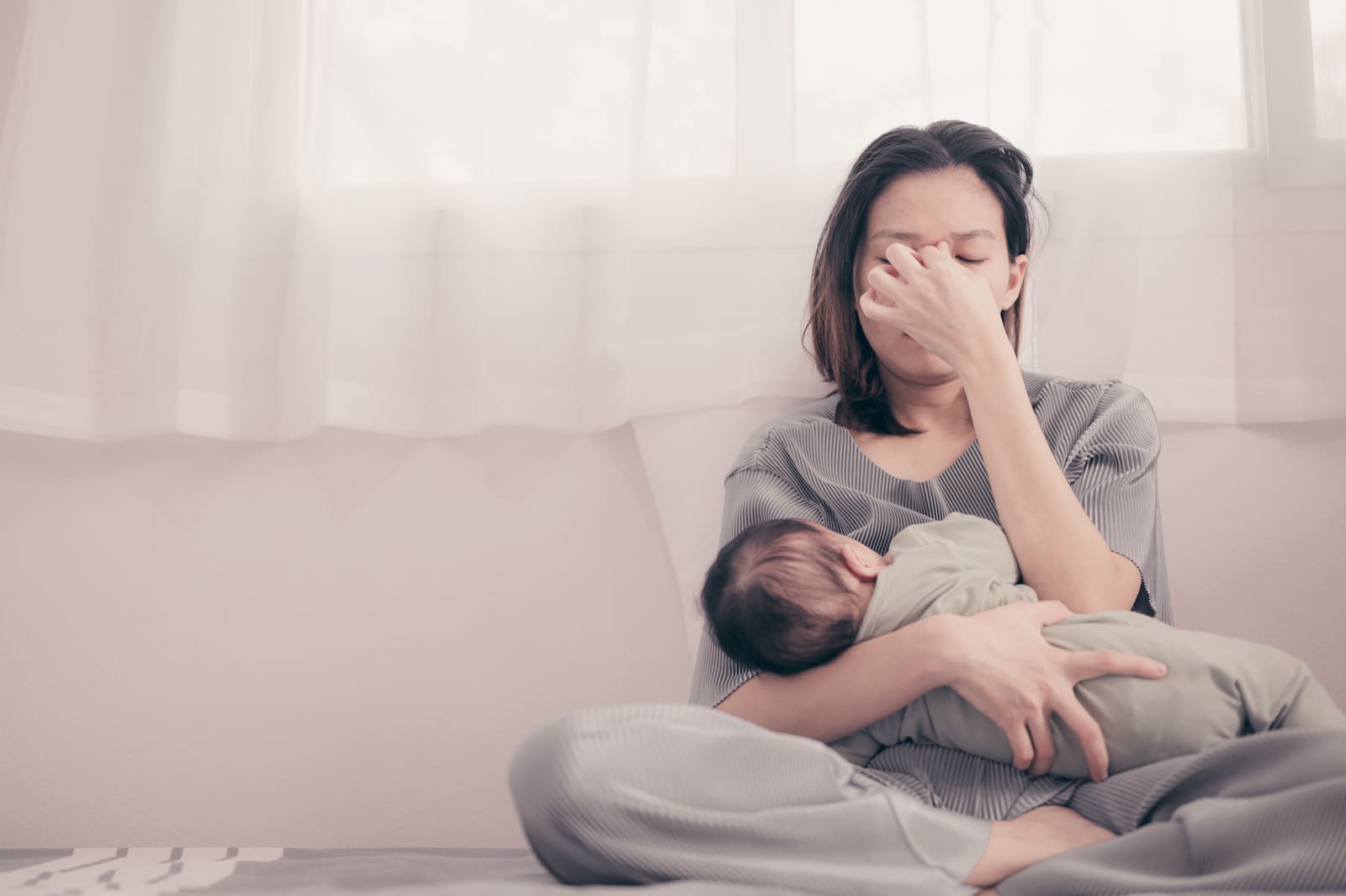 Postpartum Insomnia: Symptoms, Causes, What to Do About It