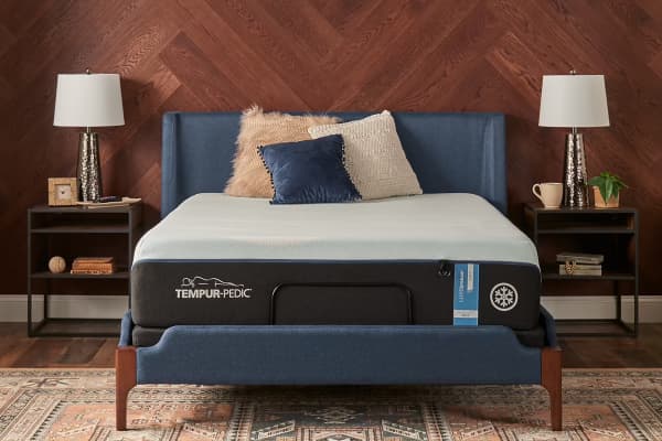 Tempur pedic luxe firm deals